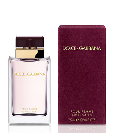 "Dolce & Gabbana Pour Femme" is a redesign of the rich floral bloom of "Dolce & Gabbana Pour Femme". It mixes vanilla, marshmallow, tangerine, jasmine, and heliotrope to make a contemporary and refreshing aroma reminiscent of the first version. Ladies pursuing a matured daytime fragrance should definitely go for it. Know this fragrance and fall in love with the scent - a special perfume.
