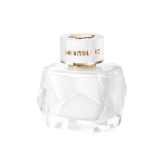 "Montblanc Signature" is a floral fragrance for the contemporary woman who wants to make an unforgettable impression. It opens with glowing, fleshy top notes of clementine. Then, the core brings magnolia, peony, and ylang-ylang.  Know this fragrance and fall in love with the scent - a special perfume.