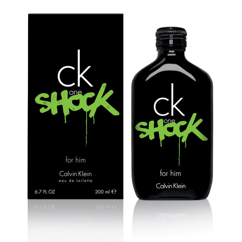 A wonder for all lovers of the CK One line, the "CK One Shock" is crafted from a spicy,  profound oriental smell. Designed by Ann Gottlieb and launched in 2011, this exceptional fragrance enhances masculinity by adding the ideal harmony of glamor and mystic appeal. The perfect blend of citrusy clementine and mint cucumber will catch your eye when you discover this perfume.  Know this fragrance and fall in love with the scent - a special perfume.