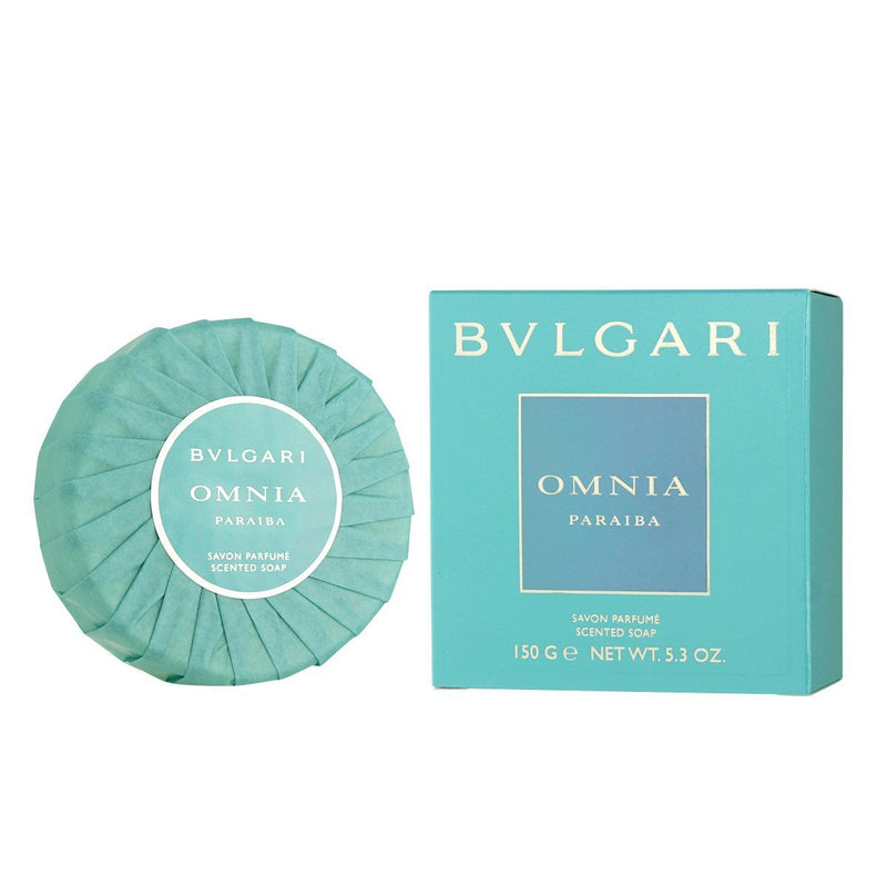 Omnia Paraiba Soap by Bvlgari is a refreshing soap with a divinity touch.  This tropical steam will let you flee the busy globe of the metropolis, bringing you to the calming aroma of Eden. With the draft of its fragrance that gently restores the body. This fragrance will surely give you a one-of-a-kind refreshing look.  Know this fragrance and fall in love with the scent - a special perfume.