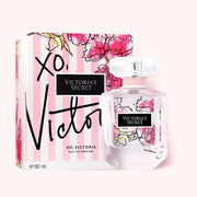 "Xo, Victoria," Victoria's Secret fragrance from 2016, represents the happiness of passion and sunny days. Citrus, apple, rose, orchid, ivy, and woody notes form a floral, fruity, and forested fragrance that will enchant you each time you wear it.  Know this fragrance and fall in love with the scent - a special perfume.