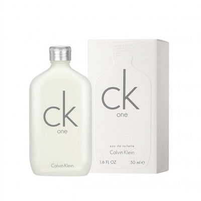 When people love each other, two turn into one. And that's what CK's unisex body spray wants to transmit. This sensual scent connects men and women with an instigating fragrance through a refined and refreshing mix of citrus, green, and wood harmonies. It also has a touch of pineapple, tangerine, bergamot, lemon, cardamom, papaya, and green. Know this fragrance and fall in love with the scent - a special perfume.