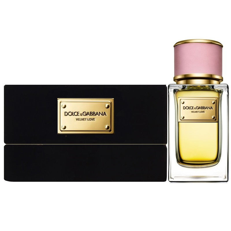 "Dolce & Gabbana Velvet Love"  is the embodiment of sophistication, containing notes of zesty ylang-ylang and pepper combined with carnation. The outcome is a mix of vibrant passion and warm intimacy, making it perfect for a date.  Know this fragrance and fall in love with the scent - a special perfume.