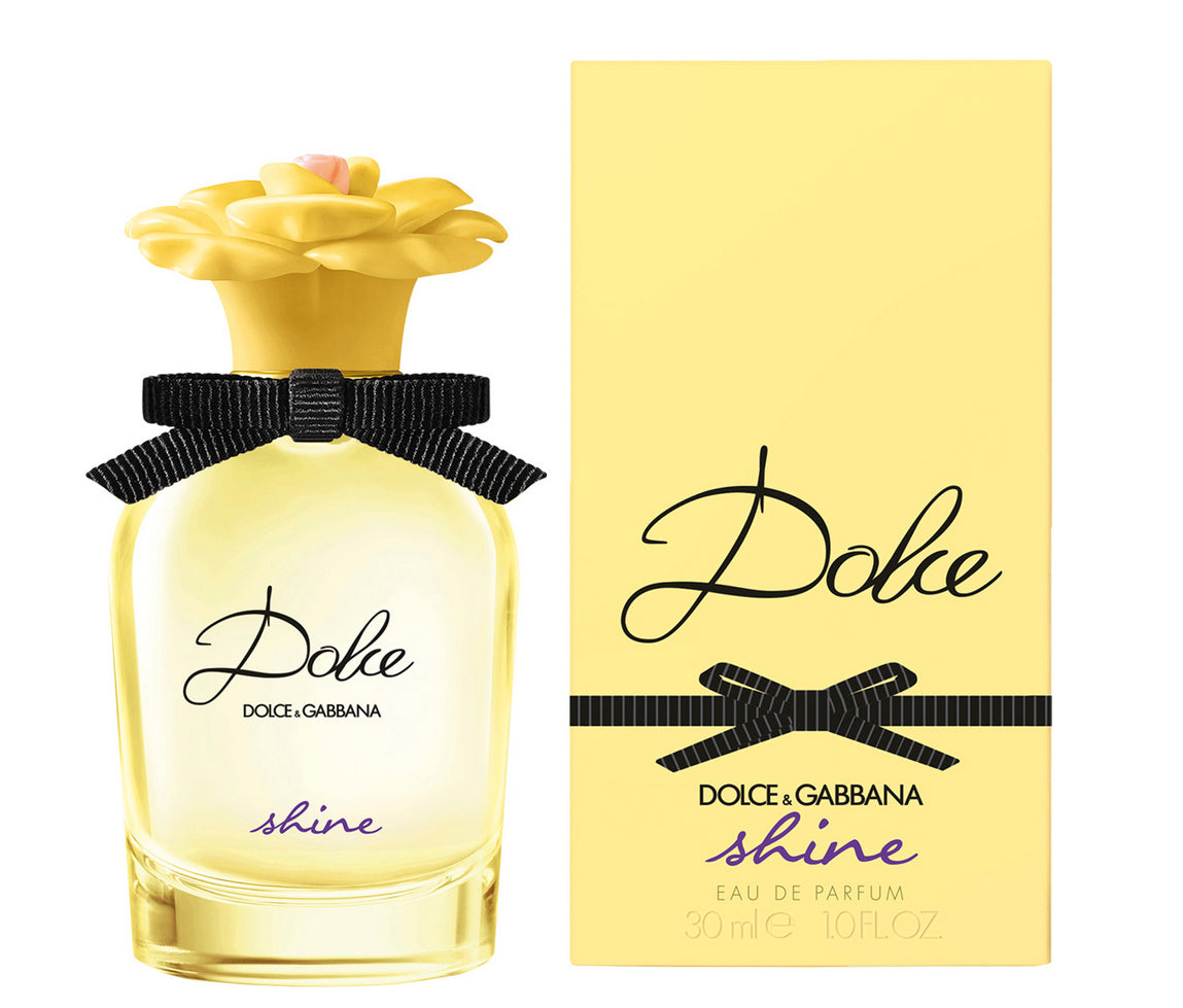 "Dolce Shine"  is a sweet and bright feminine fragrance, excellent for sunny days. Fruity top notes of grapefruit, mango, and quince provide the scent with a stimulating and energizing start. Next, a peaceful garden of orange blossom, tuberose, and jasmine notes deliver a floral feature that eases the aroma in the composition's heart. Know this fragrance and fall in love with the scent - a special perfume.